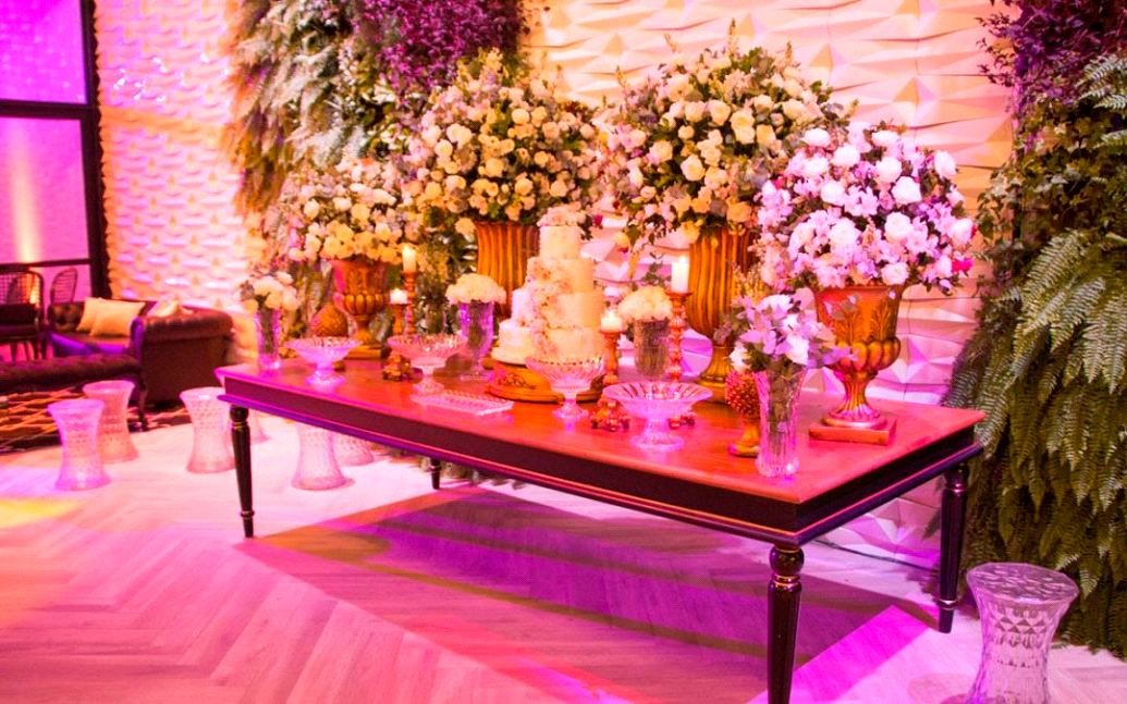 Arranjos de Flores em Casamentos: Como Decorar sua Festa